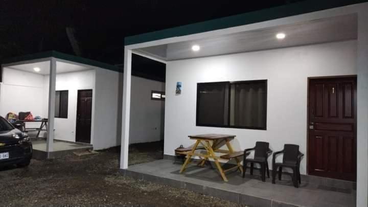 Bari Campings Resort Puerto Viejo de Talamanca Eksteriør billede